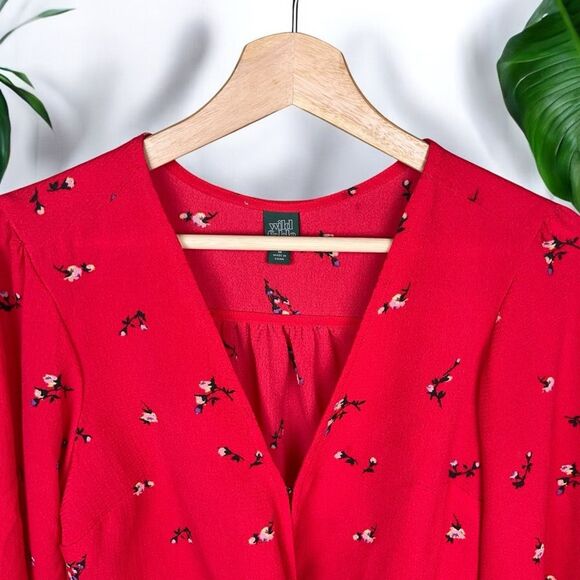 Wild Fable Red Floral Twist Front Blouse - Picture 5 of 11